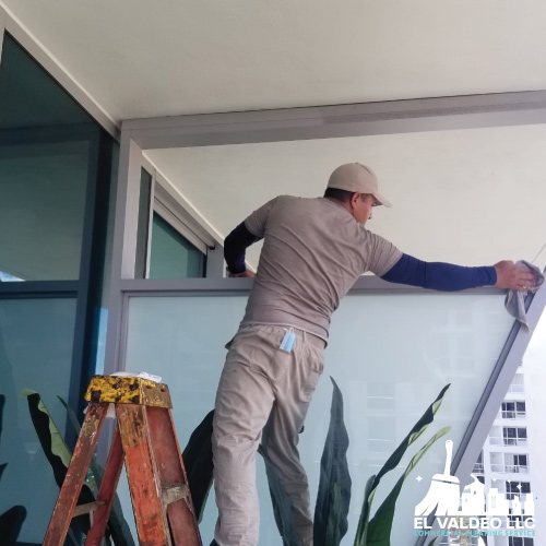 servicio-de-limpieza-de-cristales-ventanas-y-vidrios-en-miami-beach-coral-gables-aventura-brickell-6